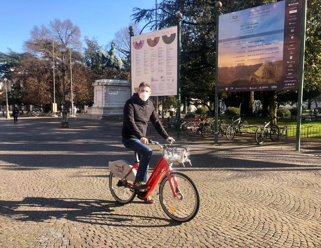 attività sportiva zona rossa bicicletta